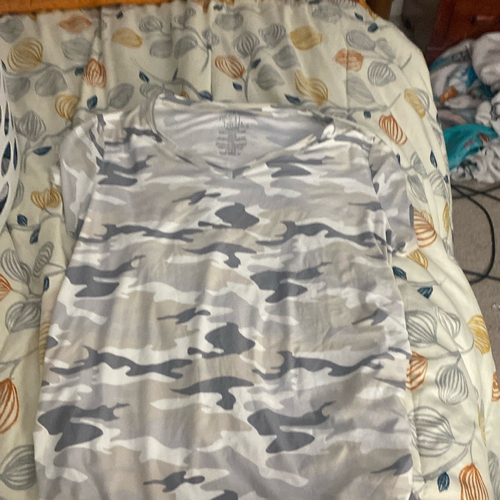 light camouflage maternity shirt